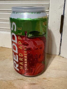 Recycled Can Candle - 12oz Reds Apple Strawberry Soy Wax